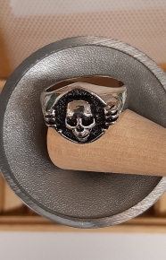 Anillo calavera scare