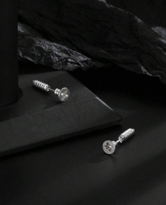 Pendientes tornillo